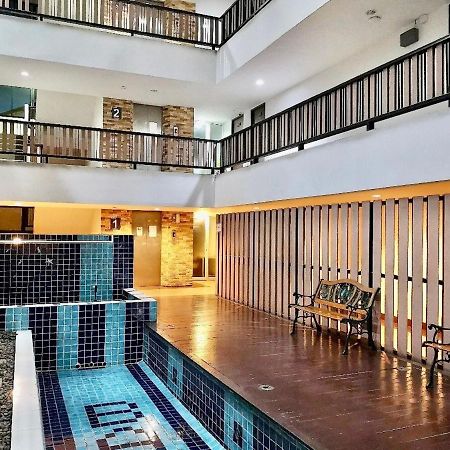 Grannylla Charoenkrung Aparthotel Bangkok Luaran gambar