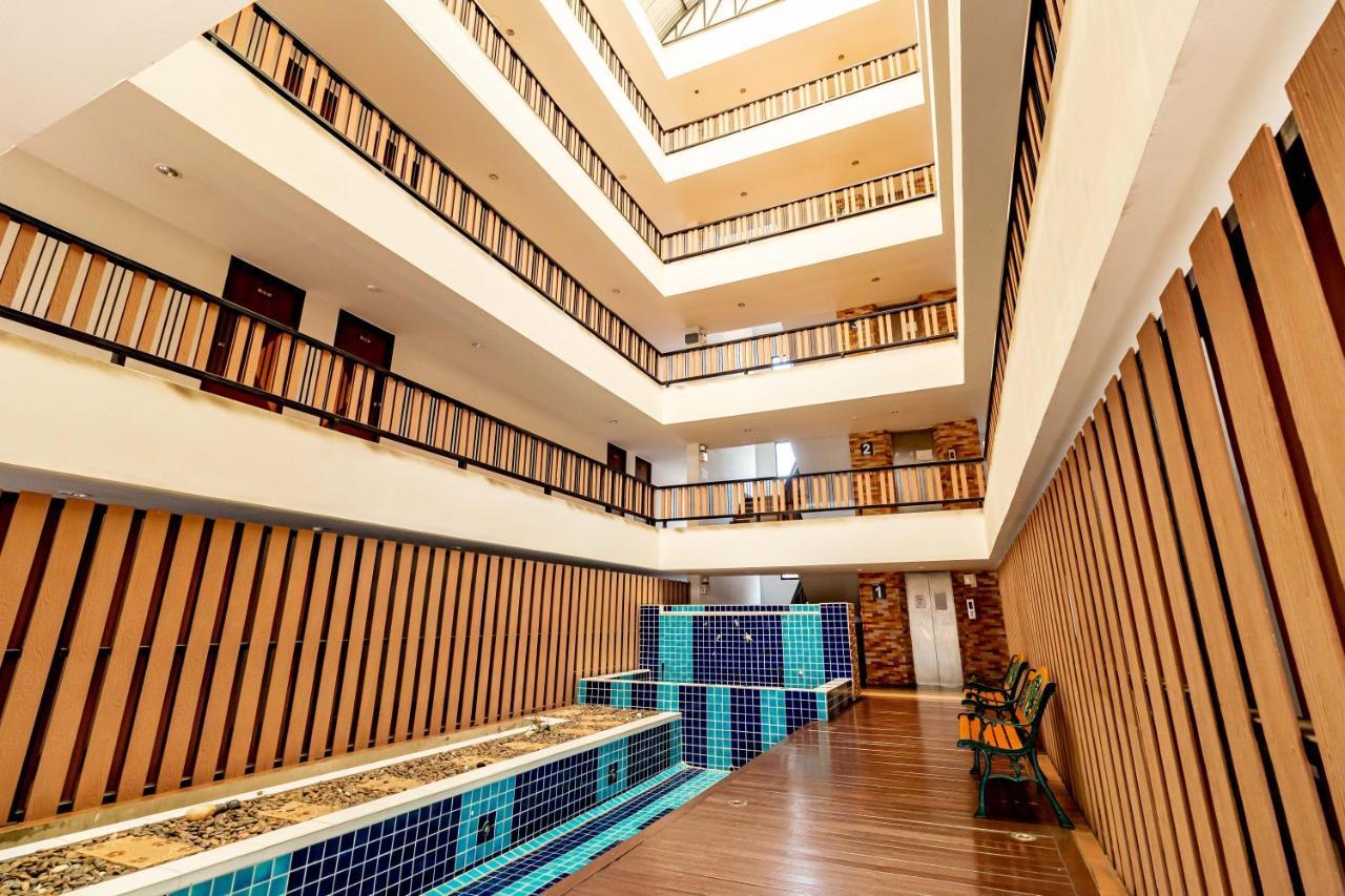 Grannylla Charoenkrung Aparthotel Bangkok Luaran gambar