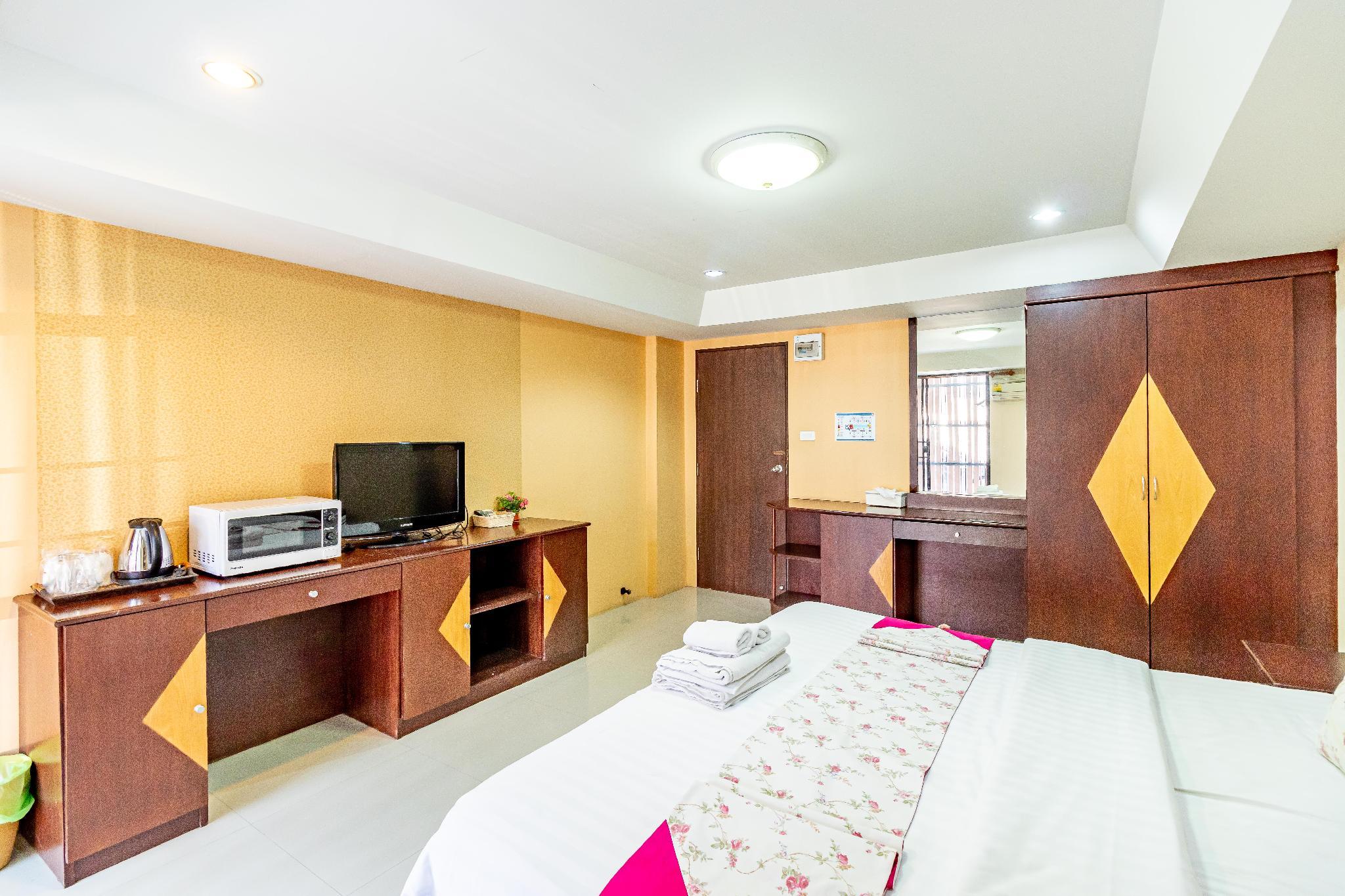 Grannylla Charoenkrung Aparthotel Bangkok Luaran gambar