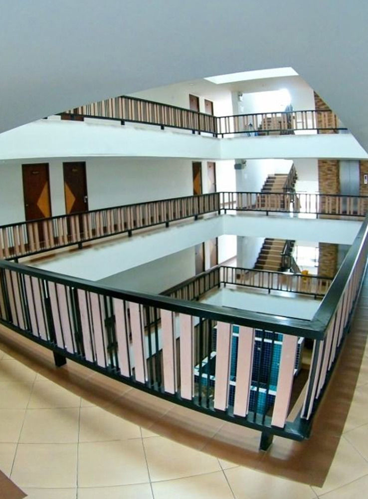 Grannylla Charoenkrung Aparthotel Bangkok Luaran gambar
