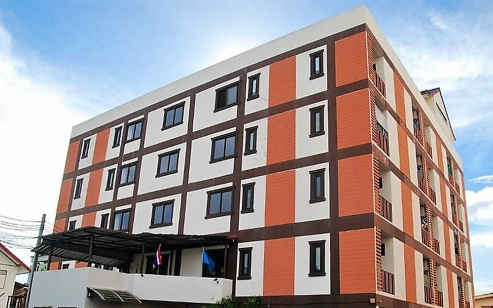 Grannylla Charoenkrung Aparthotel Bangkok Luaran gambar